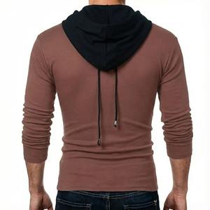 T-shirt à capuche décontracté pour homme, pull à manches longues léger avec col contrasté, fabrication en usine - Product Image 2