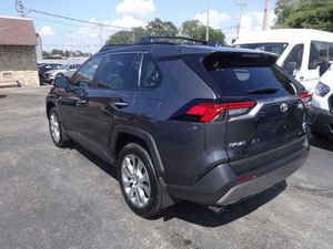 Toyota RAV 4 Limited 4 portes SUV 2024 légèrement utilisée - Product Image 5