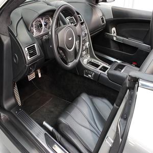 Meilleures ventes 2018, Aston Martin DB9 Volante, pack technologique, turbo 6.0L V12, 510 ch, 457 pi-lb, boîte automatique à 6 vitesses - Product Image 4