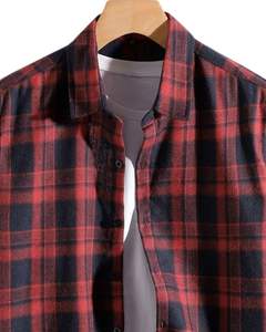 Chemise à carreaux classique pour homme, sur mesure, rouge et noir, boutonnée, manches longues, style flanelle, pour un usage quotidien. - Product Image 2