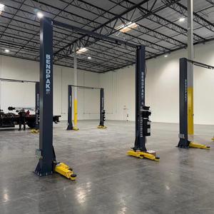 Elevador Hidráulico de Dos Postes para Autos, de Doble Cilindro, Seguro y de Alta Calidad, 4 Toneladas, Certificado CE, con Altura de Elevación de 1850 mm, a Precio Económico - Product Image 5