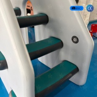 Escalier flottant gonflable de qualité commerciale en Drop Stitch pour parcours aquatique
