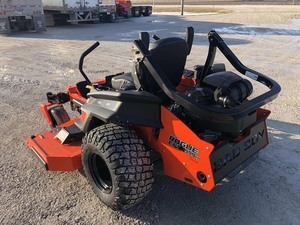 Cortacésped de gasolina industrial 2026 Bad Boy ROGUE 7200 de 2 tiempos y 4 ciclos, 125 cc, 500 W, con función de mulching y caja recolectora de césped de 300 L - Product Image 4