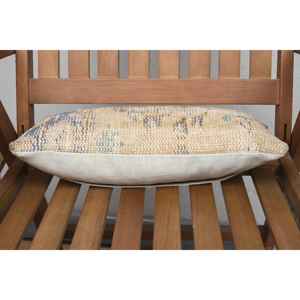 หมอนผ้าวูลปักลายดอกไม้สไตล์วินเทจ8x16นิ้วสีเบจ - Product Image 4