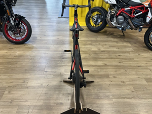 98770935US 2024 Bicicleta de Carretera Eléctrica Futa AXS M Carbon - Product Image 2