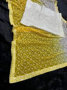 ชุดส่าหรีผ้าจอร์เจียสุดหรูของอินเดียพร้อมเสื้อเบลาส์แฟนซีมีสไตล์สำหรับปาร์ตี้ตามฤดูกาล - Product Image 3