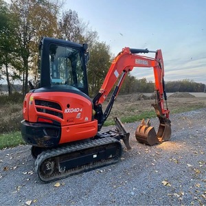 Mini-excavatrice Kubota KX040-4 avec un cadre robuste, une puissance hydraulique élevée et un design ergonomique disponible - Product Image 3