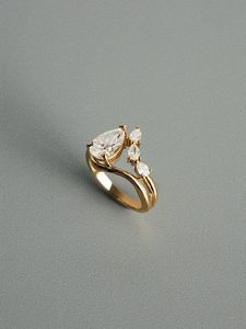 Bague de déclaration en or rose 16 carats avec diamant de laboratoire ovale violet, certifiée IGI, idéale pour les soirées, événements et mariages - Product Image 2