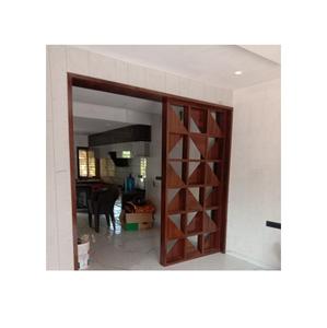 Cloison de séparation pliable en bois avec des motifs floraux complexes sculptés à la main pour des espaces de maison élégants, modernes et rustiques - Product Image 5