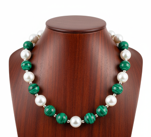 Pulsera de Cuentas Anudadas a Mano con Cierre de Plata Tibetana de 18 Pulgadas para Mujer, con Labradorita, Piedra de Malaquita de Agua Dulce, Diseño Geométrico Natural - Product Image 3