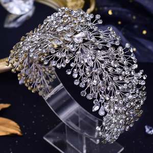 Bridella BHP415-S Sang Trọng Bạc Rhinestone Vương Miện Tóc Trang Trí Thiết Lập Cổ Điển Mạ Vàng Hợp Kim Và Pha Lê Cho Đám Cưới - Product Image 4