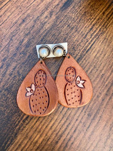 Nueva llegada estilo occidental tallado a mano pendientes de cuero mujeres lindo pendiente de lágrima de moda joyería de moda de cuero - Product Image 4