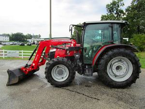 Tractor Agrícola Massey Ferguson 4710 de 100HP 4WD Usado con Caja de Cambios Power Shuttle AGCO, Bomba Incluida, Cojinete de Motor, 3 Años de Garantía - Product Image 2