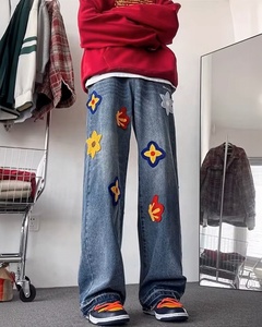 กางเกงยีนส์เดนิมทรงขาดสไตล์ OEM รุ่นใหม่สำหรับผู้ชาย สีพื้นฟอกสี ซัมเมอร์ แห้งเร็ว สวมใส่สบาย - Product Image 1