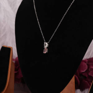 Colgante Personalizado con Forma de Gato con Diamante Cultivado en Laboratorio Redondo y Rosa, Hecho en Oro Sólido de 14 Quilates, para Todas las Ocasiones, para Mujer - Product Image 2