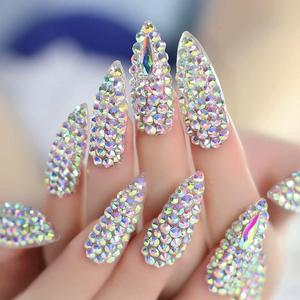 Ensemble de strass pour nail art multi-tailles à 12 compartiments - Strass en verre brillant et bijoux 3D papillon multicolores AB pour ongles - Product Image 2