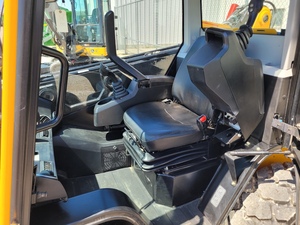 รถตักขนาดเล็กแบบตีนตะขาบ JCB 3TS-8W ปี 2019 ใช้เครื่องยนต์เบนซิน พร้อมที่ตักด้านหน้า กำลัง 92 กิโลวัตต์ พร้อมมอเตอร์ แบริ่ง ปั๊ม เกียร์บ็อกซ์ และ PLC - Product Image 3