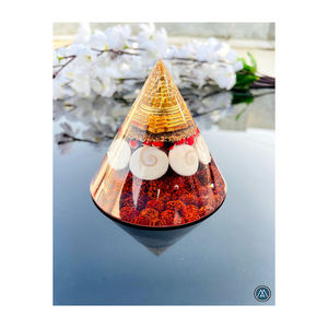 Pirámide de orgón Gomati Chakra en forma de cono modernista 70-75mm piedra preciosa de cuarzo decoración del hogar tallada última colección amor - Product Image 4
