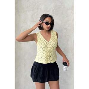 Gilet et veste sans manches en dentelle boutonnée pour femme - Product Image 5