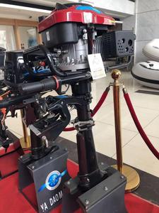 Authentique moteur de bateau à moteur 4 temps 7 / 8hp - Product Image 1