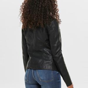Chaqueta de Cuero Nueva para Mujer, Diseño Ajustado con Cuero Real Transpirable y Ecológico que Realza la Silueta - Product Image 5