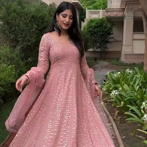 Vinay kaseesh Noor Mahal salwar kameez สำหรับผู้หญิงร้านค้าปากีสถาน salwar kameez - Product Image 2