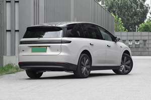 Sedán Eléctrico Usado 2024, Largo Alcance, Tracción en las Cuatro Ruedas, Transmisión Automática, 5 Plazas, Excelente Estado, Suministrado desde Japón, Rango NEDC - Product Image 5