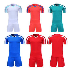 Camiseta de fútbol para jóvenes adultos con estampado personalizado de alta calidad, uniforme de fútbol de baja tasa para entrenamiento universitario, ropa de fútbol de tela lisa - Product Image 6