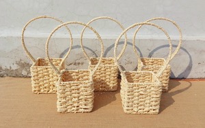 Cesta de almacenamiento redonda pequeña de jacinto de agua con muchos diseños - Product Image 3