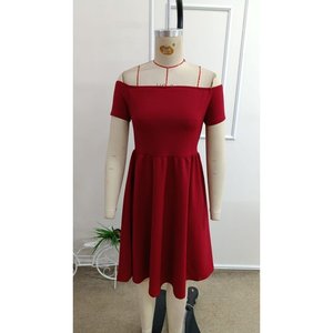 Vestido Corto de Crepé Brillante con Cuello Madonna y Manga Corta para Mujer, 35116 - Rojo - Product Image 4