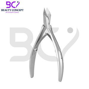 Cortacutículas SMART 30 con Cuchillas de 4 mm, Acabado Satinado, Acero Inoxidable, Herramienta Profesional, Apertura de Mandíbula Ancha, Uñas Gruesas, Manicura Clásica - Product Image 4