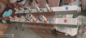 ดูบี้ อินเตอร์เนชั่นแนล 8 ทางเข้า 8 ทางออก ชุดรวมท่อน้ำสำหรับแม่พิมพ์สัตว์เลี้ยง พร้อมการรับประกัน 2 ปี และดีไซน์ป้องกันสนิม - Product Image 3