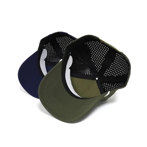 Casquette de baseball 5 panneaux haut de gamme, directement du fabricant, avec logo personnalisé en patch de silicone, visière blanche et fermeture snapback à cordon, pour la vente en gros - Product Image 4