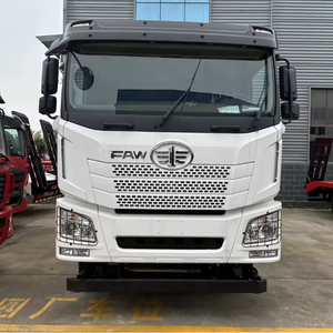 Camión Chasis Cabina 6x4 Usado 2024, Diésel, Transmisión Automática, Volante a la Izquierda, Asientos de Cuero, Neumáticos R18, Garantía OEM de 1 Año, Color Oscuro - Product Image 1