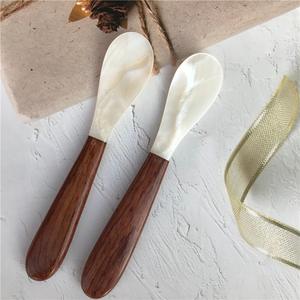 Cuillère de service à caviar écologique en nacre rose naturelle Cuillère à coquille de luxe pour restaurants - Product Image 4