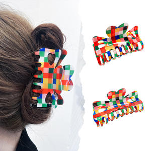 Pinzas de Pelo a Cuadros Coloridas Retro de Gran Tamaño, Estilo Europeo y Americano, Pinzas de Pelo de PVC para Mujer - Product Image 5