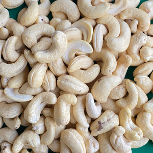 Anacardos baratos a granel listos para enviar WW180 anacardos embalaje bajo MOQ Santigo - Product Image 1