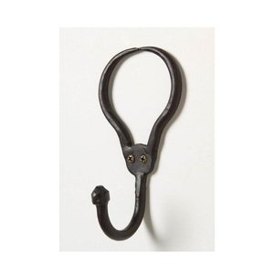 Crochet mural en fonte robuste avec style rustique de ferme pour une décoration durable et durable de la maison - Product Image 1