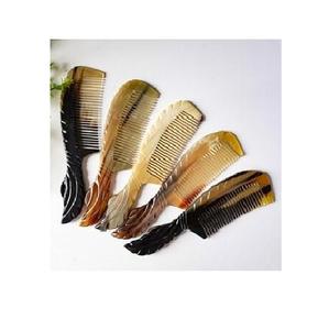 Peigne en corne outil fait main durable écologique finition polie lisse fabriqué à partir de corne excellent choix pour les soins des cheveux et de la barbe - Product Image 3