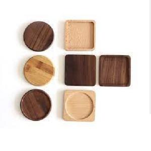 Juego de posavasos de madera de estilo americano Posavasos elegantes de alta calidad con impresiones pintadas de nogal Alfombrillas y almohadillas de la mejor calidad - Product Image 4