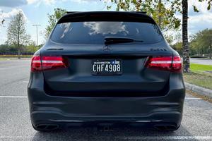 Mercedes-AMG GLC 43 2019 usado de primera calidad, motor V6 biturbo de 362 hp, tracción en las cuatro ruedas. - Product Image 6