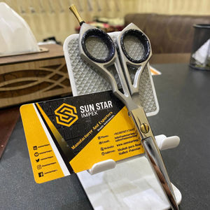 Ciseaux de coiffure professionnels de la série Razor Edge, en acier inoxydable japonais 4Cr13, lame tranchante, pointe fine, manche moyen - Product Image 2