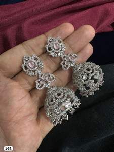 CONJUNTO DE PENDIENTES ESTILO CLÁSICO DE DIAMANTE AMERICANO PARA BODAS CONJUNTO DE PENDIENTES ESTILO CLÁSICO DE MODA PARA MUJER Y NIÑA - Product Image 2