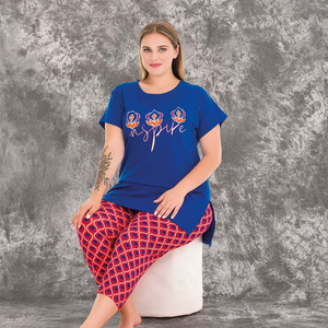 Ensemble Capri en viscose tricoté grande taille pour femme, manches courtes, imprimé, simple, doux, confortable, respirant, vêtements de nuit - Product Image 1