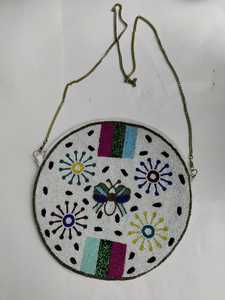 Bolso de Mano Tipo Sobre de Satén con Bordado de Diseño Único, Imitación de Perla Vintage, Mariposa, Conjunto Completo con Cadena y Dije - Product Image 4