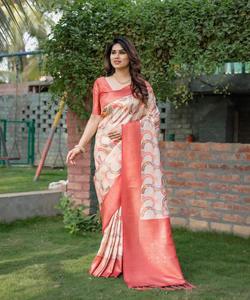 Haga una gran entrada con el tren de capilla de ropa india y paquistaní, que exuda elegancia y gracia nupcial. - Product Image 1