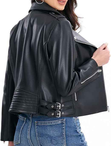 Veste en cuir véritable pour femmes à la mode haut de gamme Matériau en peau de mouton Design moto classique avec col montant et silhouette ajustée - Product Image 4