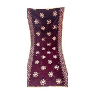 Nuevos diseños de chales de terciopelo transpirables para mujeres con precios económicos de talla grande amigable con encaje decorado fabricado en Pakistán - Product Image 2