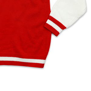 Pull en tricot universitaire à col en V avec broderie de boutons et patch en chenille, imprimé d'hiver, style lettreman - Product Image 6