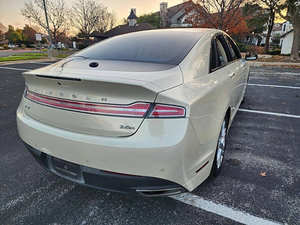 Auto Usado de Calidad a Precio Accesible, Lin-co-ln M-KZ Híbrido 2014, Volante a la Izquierda - Product Image 5